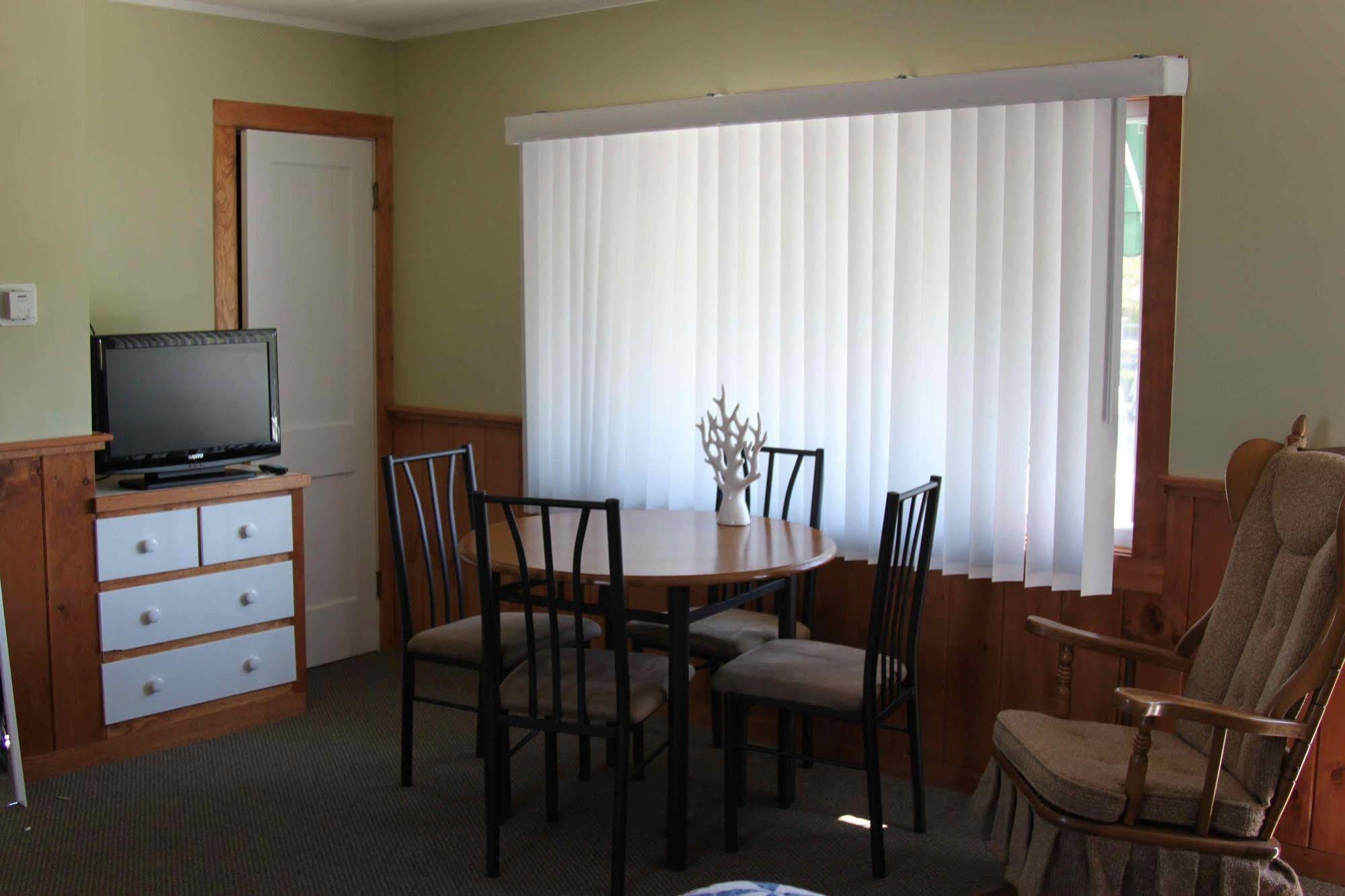 Drake'S Island Resort & Cottages Wells Esterno foto